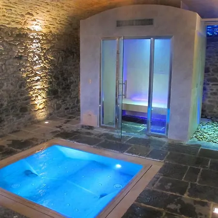 Hotel Relais Torre Santa Flora 4*