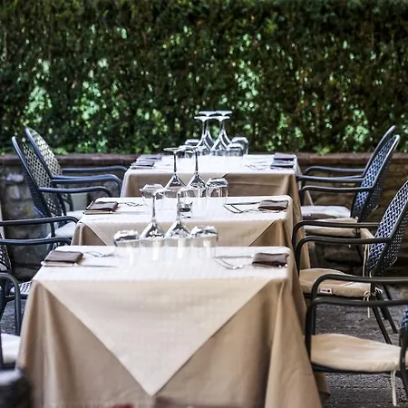 Hotel Relais Torre Santa Flora 4*