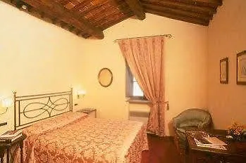 Relais Torre Santa Flora 4*