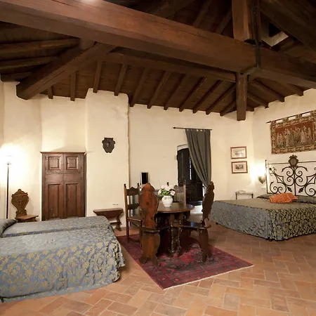 Relais Torre Santa Flora Hotel 4*
