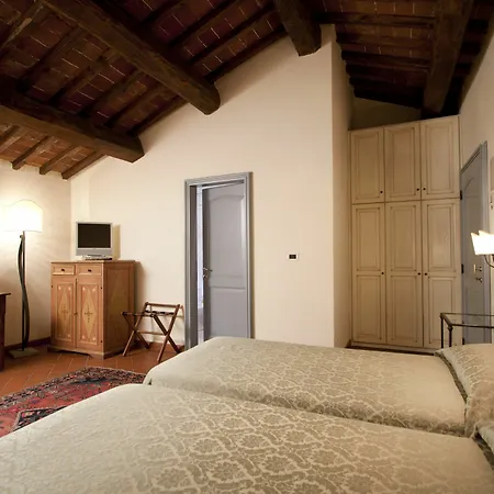 Relais Torre Santa Flora 4*
